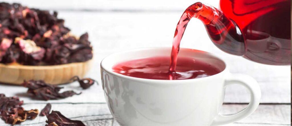 Devido a presença das antocianinas, o hibisco (Hibiscus sabdariffa) o seu chá possui propriedades antioxidantes.