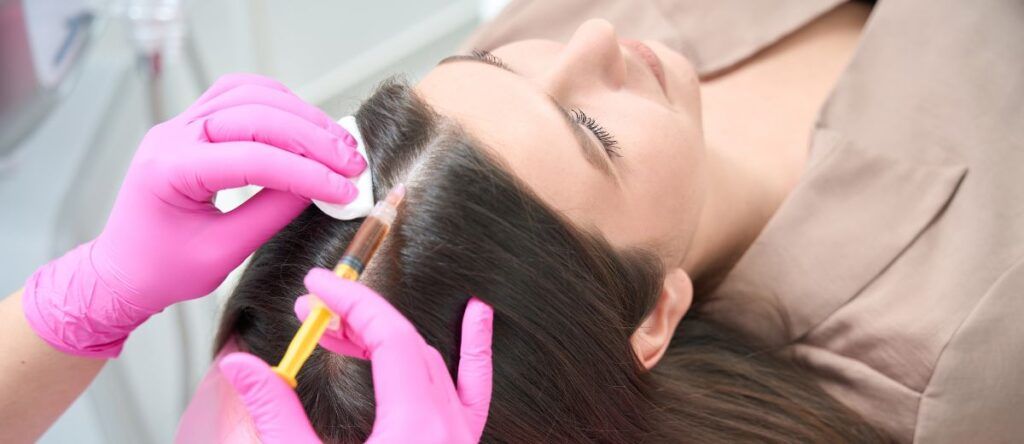 cuidados com o couro cabeludo para raízes de cabelos mais sensíveis a procedimentos químicos